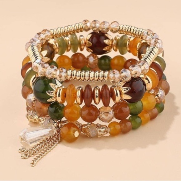 AJ by the Bay Jewelry - 4 Piece Bohemian Chain Tassel Beaded Stretch Bracelet Set BR01